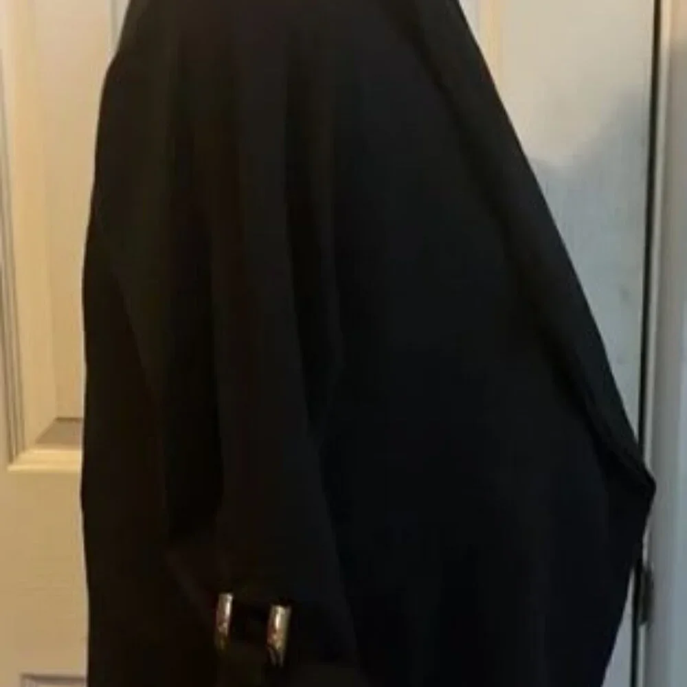 Fenn Wright Manson black jacket, MEDIUM - Picture 3 of 4